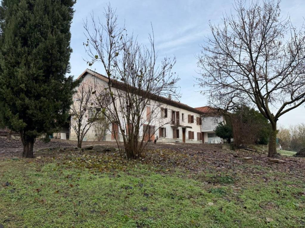 Casa indipendente a Canelli in Regione Rocchea, 32 - Foto 2