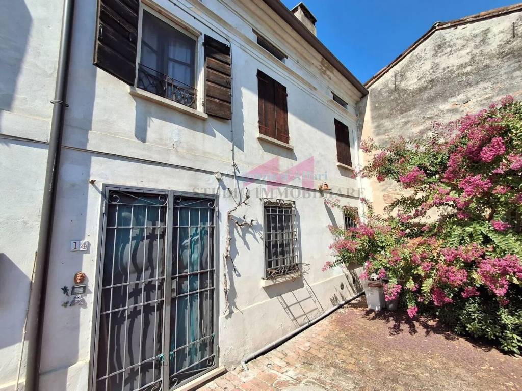 Appartamento a Serravalle a po in Via Cimitero, 14 - Foto 2