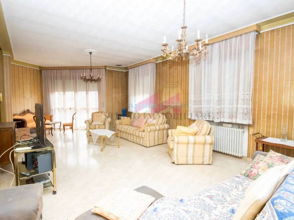 Villa a Ostiglia in Via Don E. Caiola, 30 - Foto 2