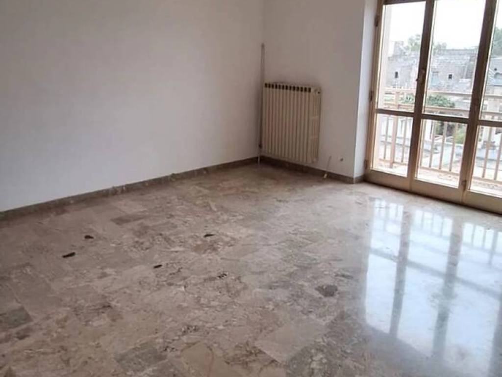 Appartamento a Manduria in Via Giuseppe Gigli - Foto 2