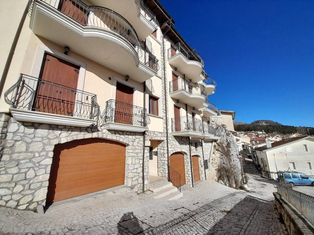 Appartamento a Castel di sangro in Via Morelle - Foto 2