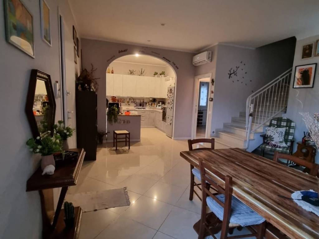 Villa a Cento in Via Benedetto Zallone - Foto 3