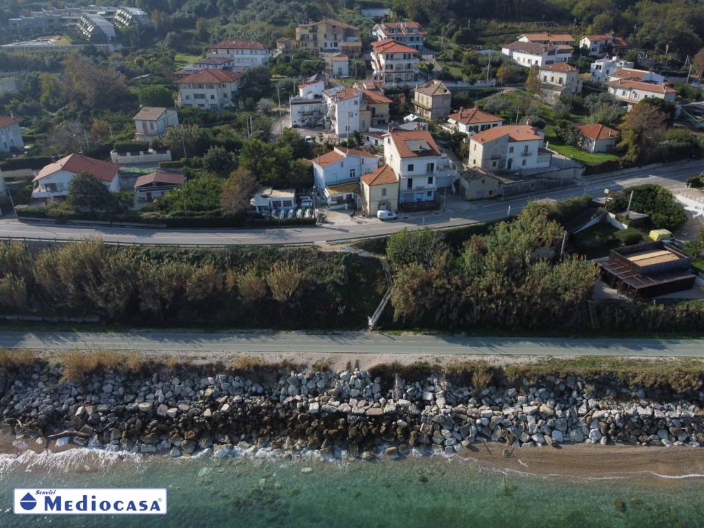 Palazzo / stabile a Rocca san giovanni in Località Vallevò - Foto 5