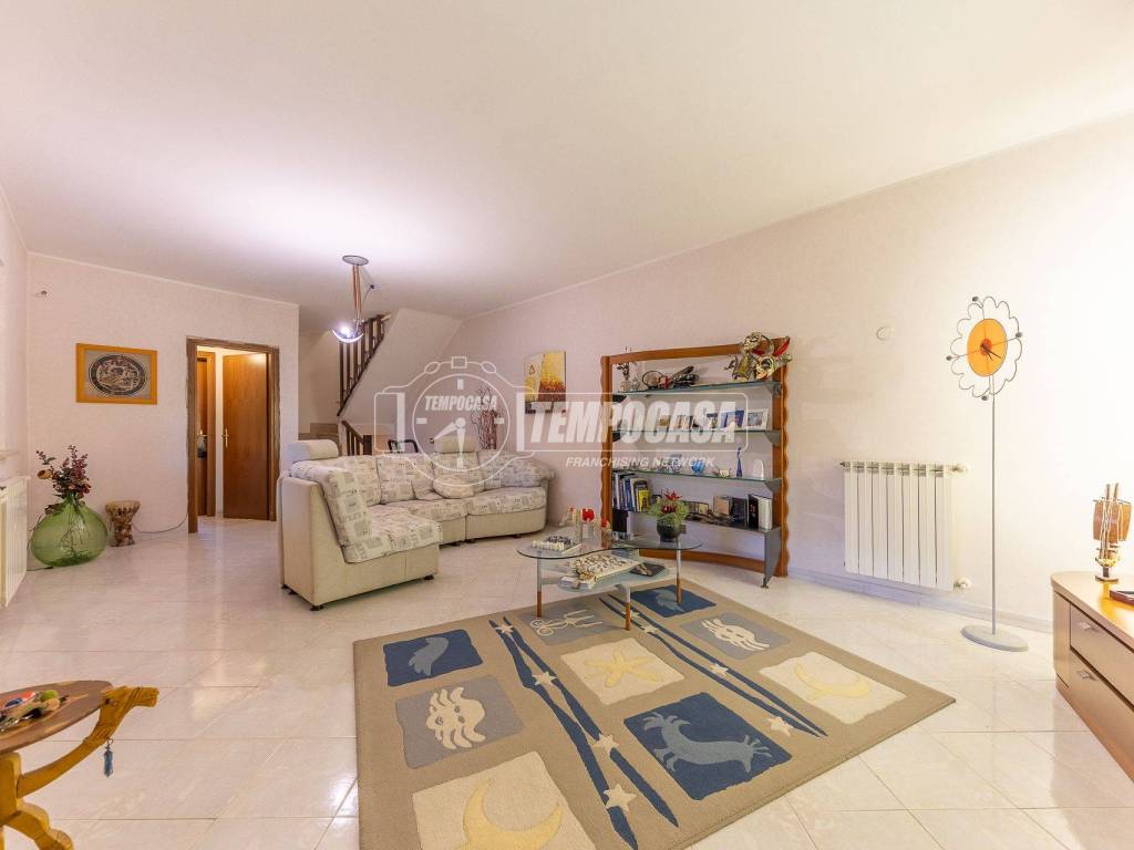 Villa a Ladispoli in Via Atene 23 - Foto 5