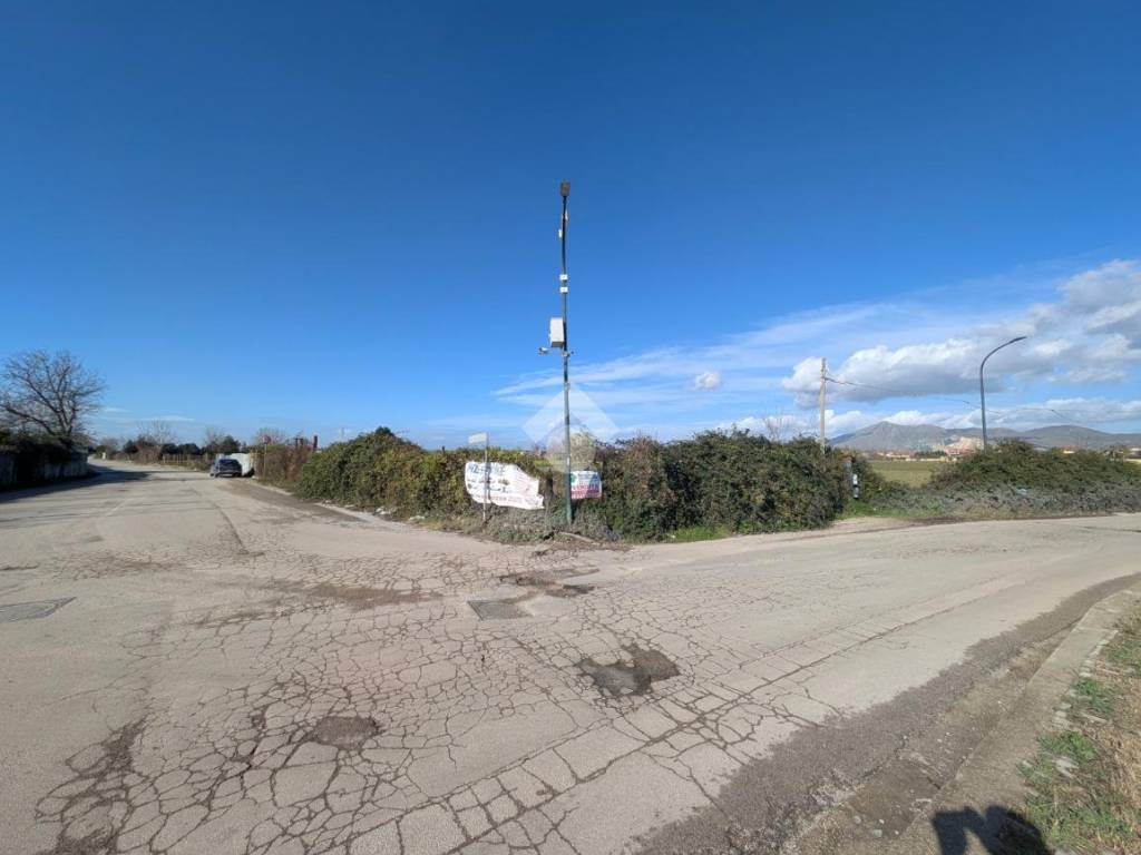 Terreno a Capodrise in Viale dell'Indipendenza - Foto 4