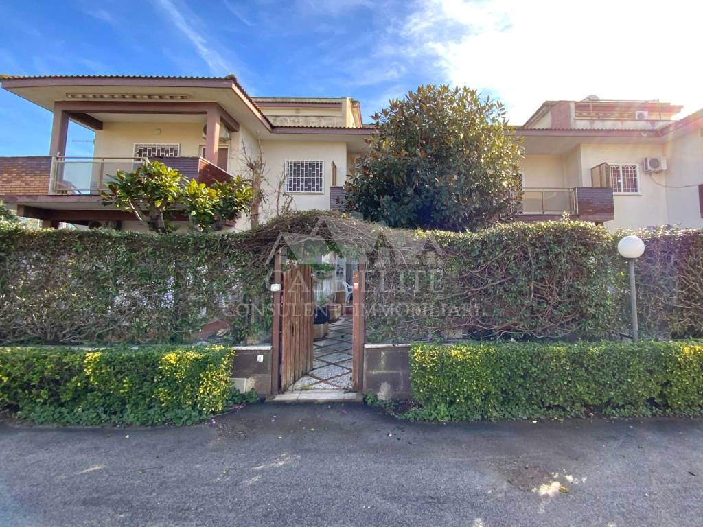 Villetta a schiera a Ardea in Viale Enea, 5 - Foto 3