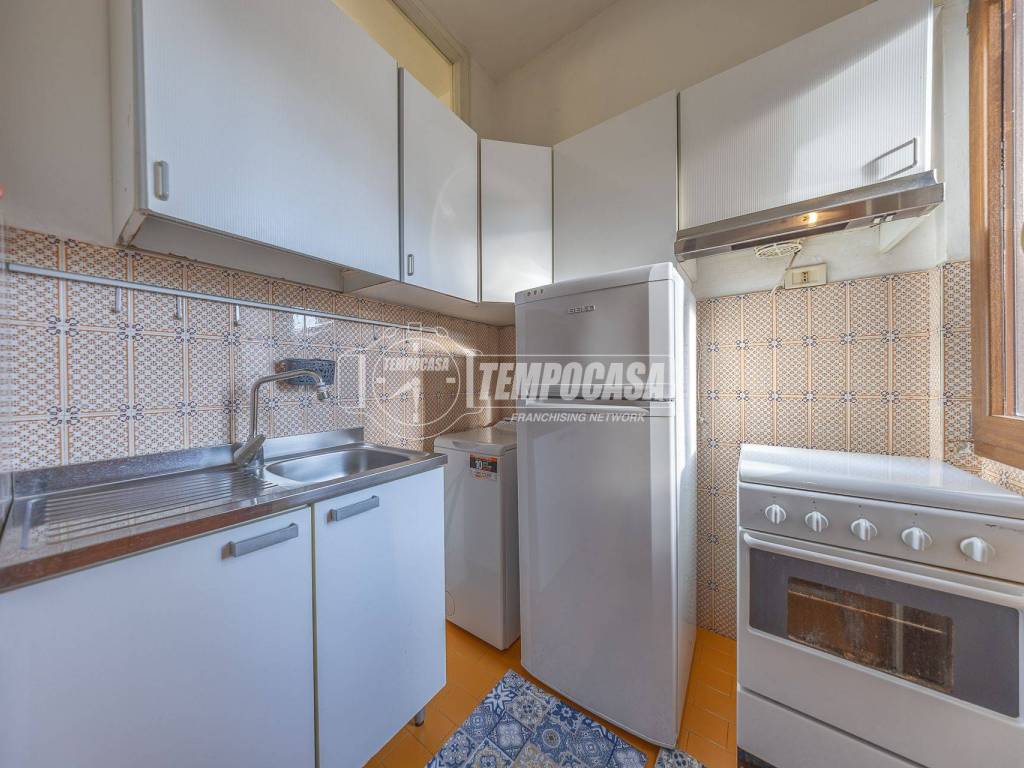 Appartamento a Pomezia in Via Urbano Rattazzi - Foto 5