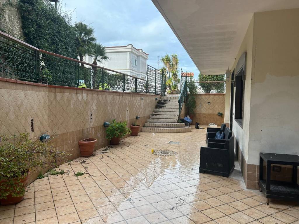 Appartamento a Pozzuoli in Via Monte Nuovo Licola Patria - Foto 3