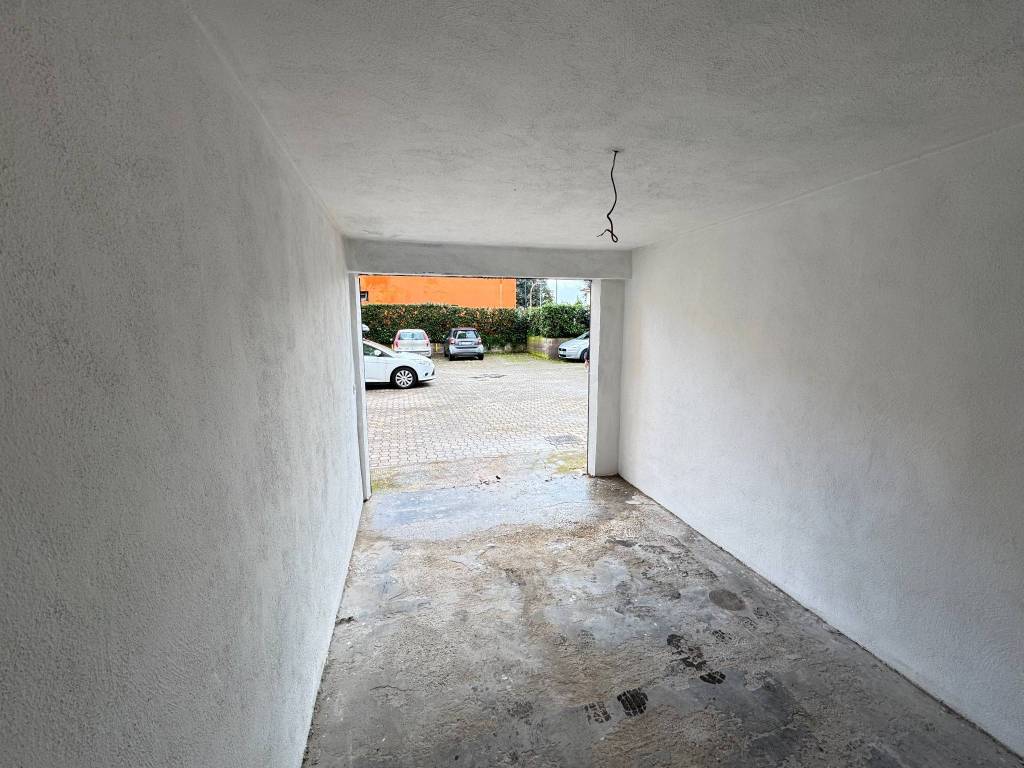 Box / garage a Aprilia in Via Socrate, 29 - Foto 2