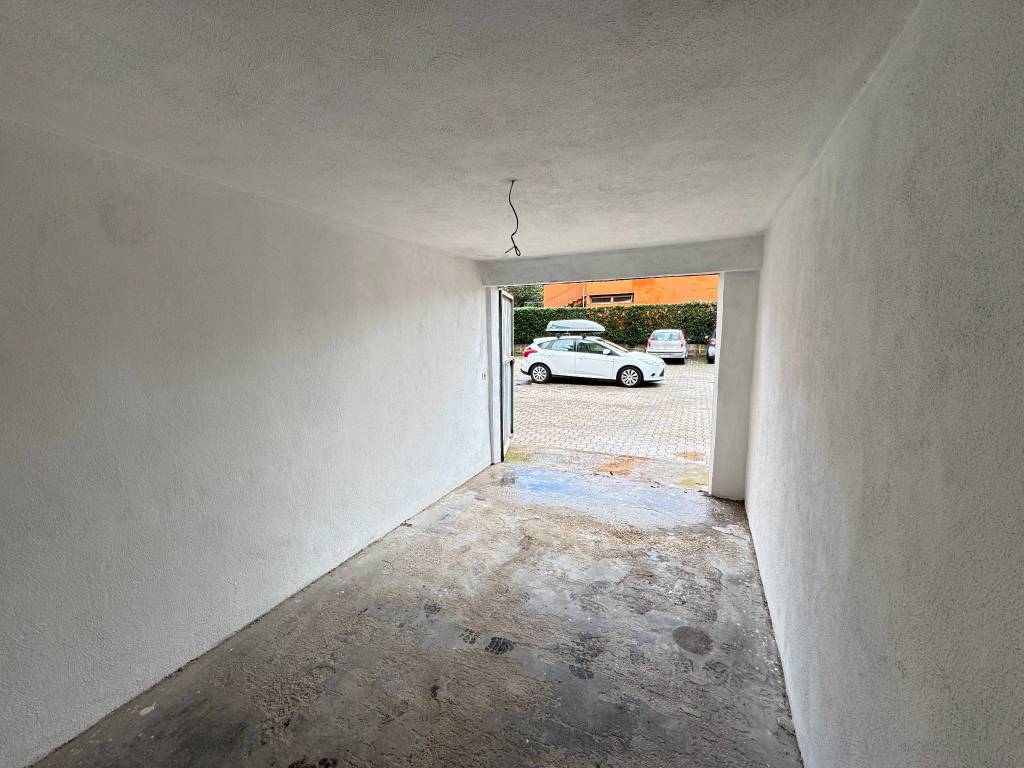 Box / garage a Aprilia in Via Socrate, 29 - Foto 3