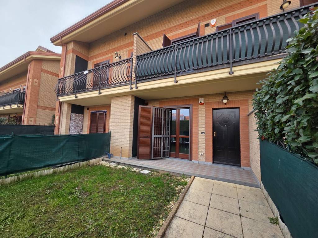 Appartamento a Pianezza in Via Luigi Firpo, 6 - Foto 2