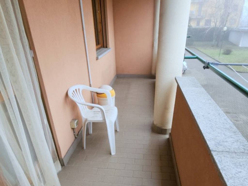 Appartamento a Bellinzago novarese in Via Alessandro Volta - Foto 3