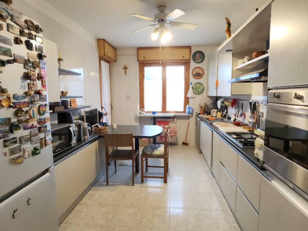 Appartamento a Bellinzago novarese in Via Alessandro Volta - Foto 5