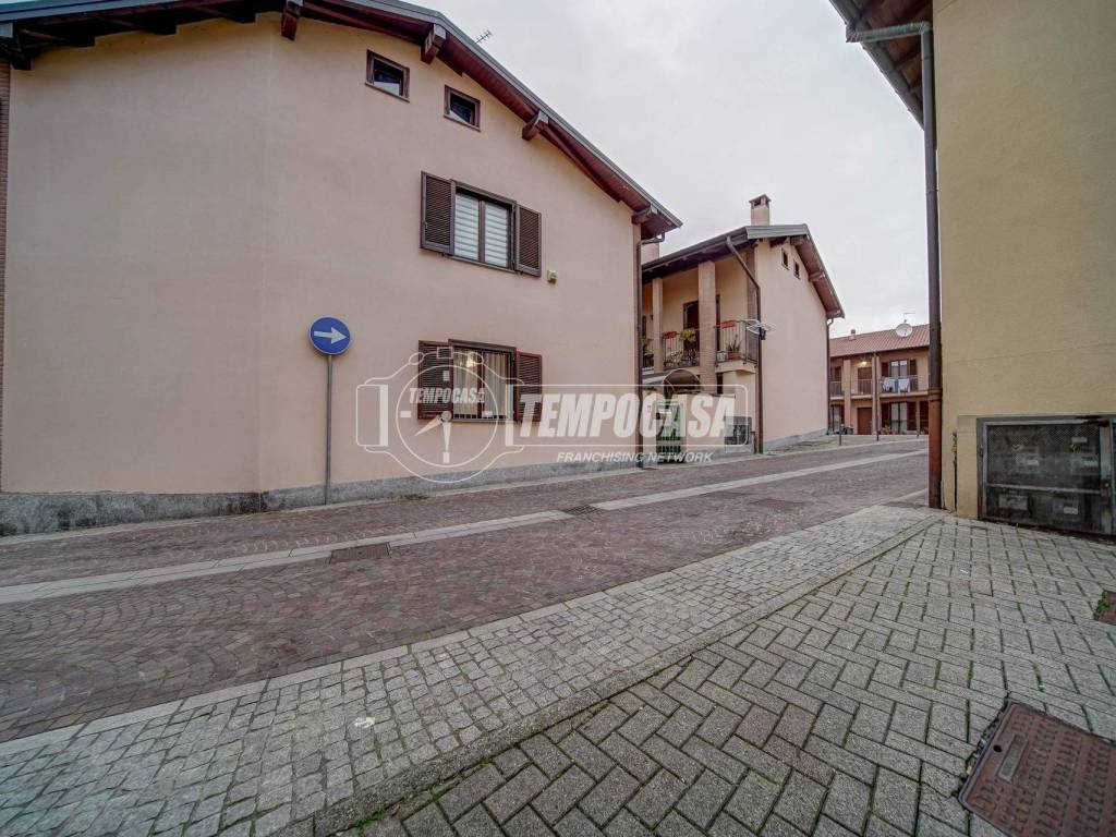 Villetta a schiera a Cavaria con premezzo in Via I° Maggio - Foto 4