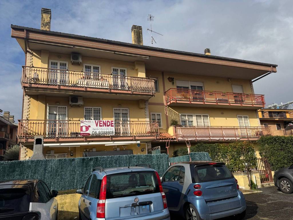 Appartamento a Marino in LUIGI SETTEMBRINI, 29 - Foto 2