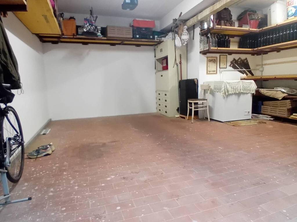 Box / garage a Recco in Via Gian Enrico Massone - Foto 2