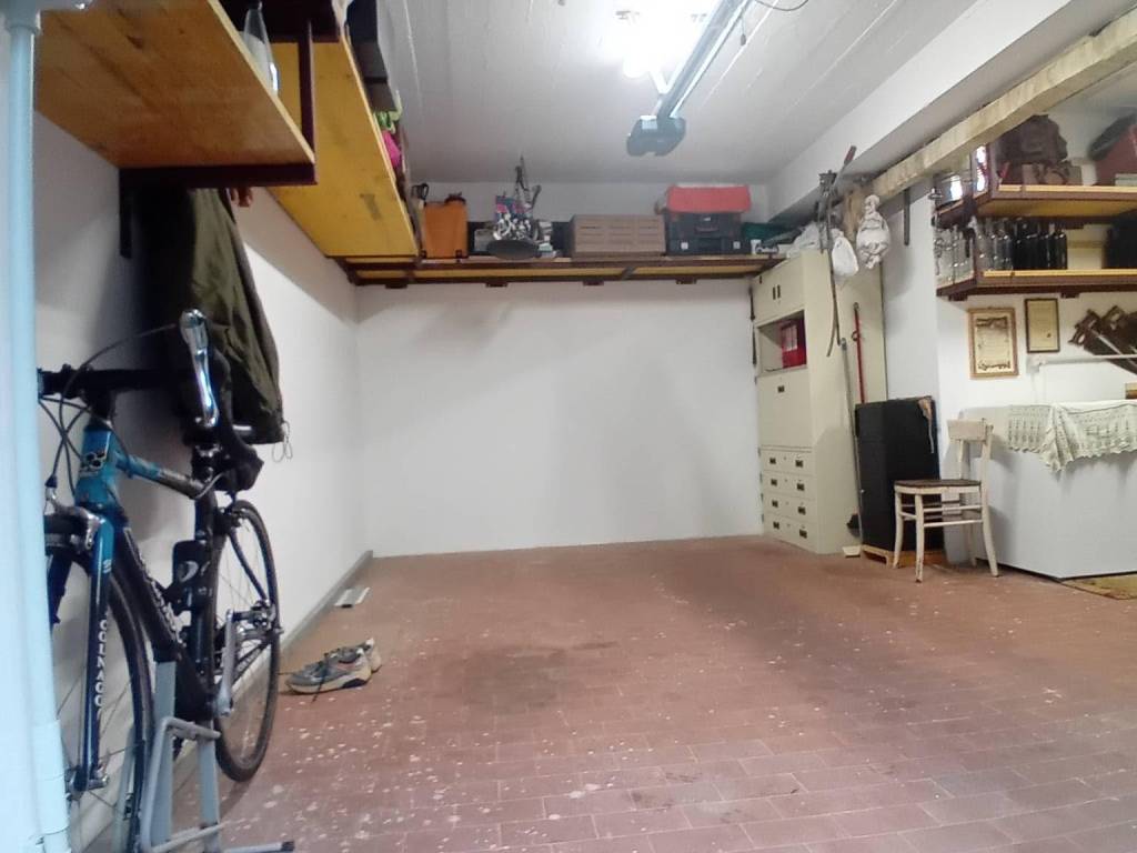 Box / garage a Recco in Via Gian Enrico Massone - Foto 3