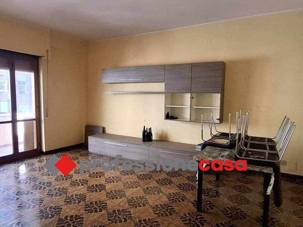 Appartamento a Pomezia in Via Camillo Benso di Cavour - Foto 2