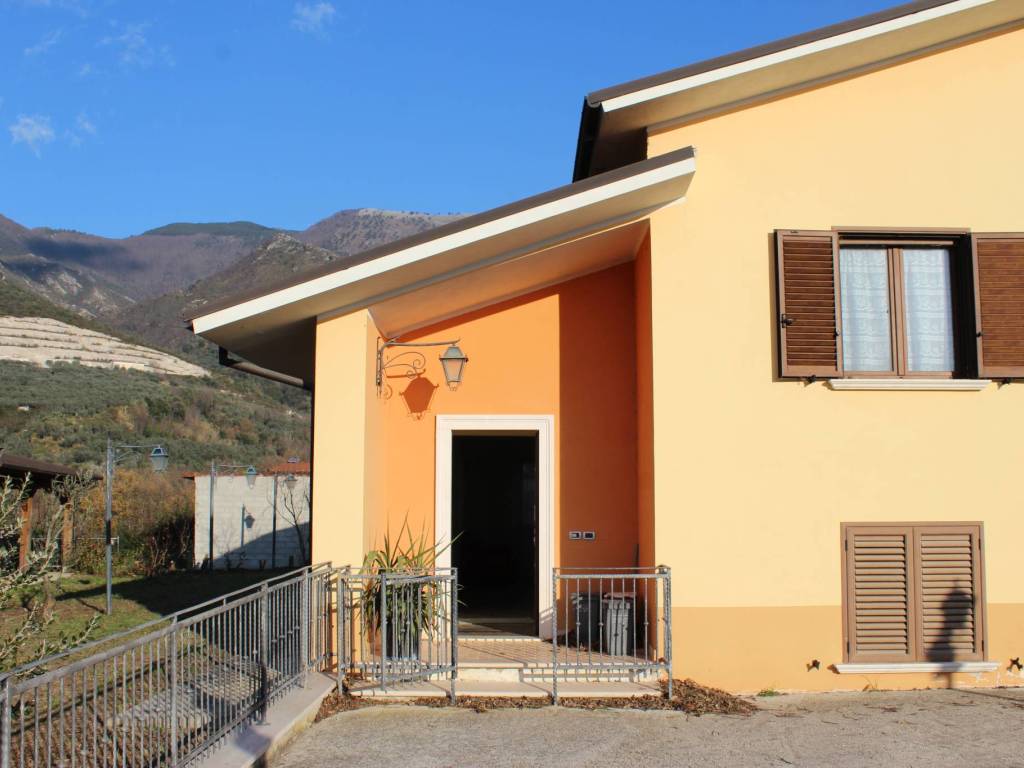 Villa a Cervaro in Via Masciola - Foto 3