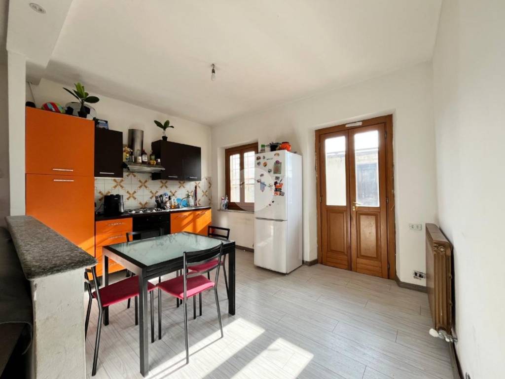 Casa indipendente a Ivrea in CANTON GARDA, 34 - Foto 2