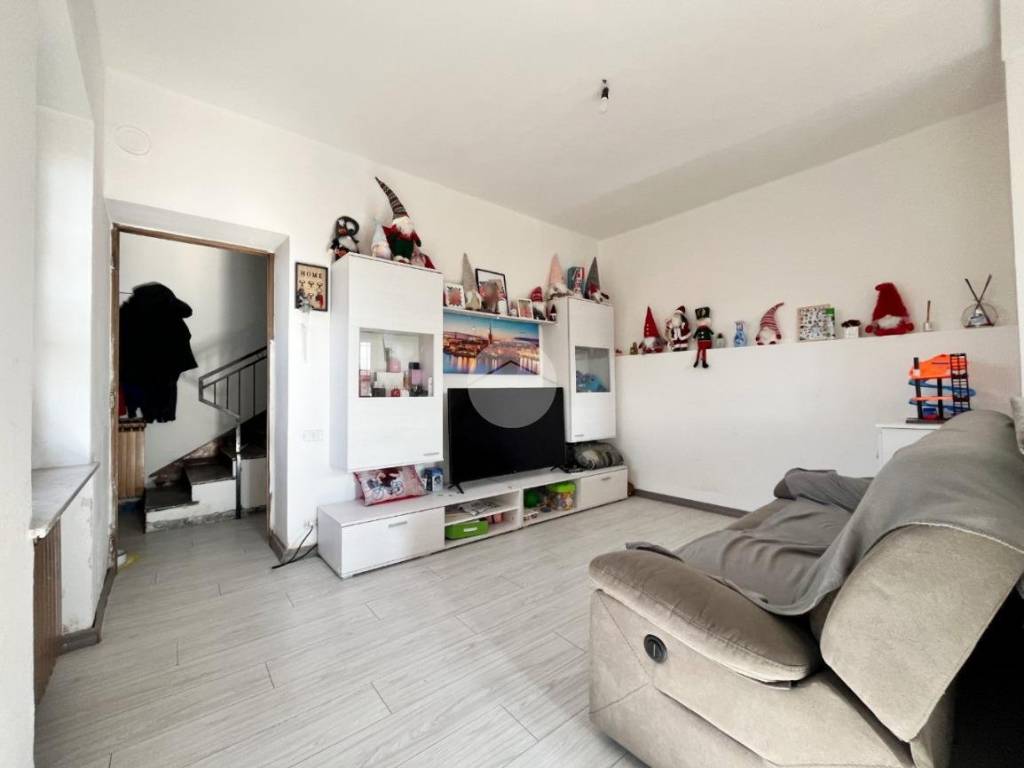 Casa indipendente a Ivrea in CANTON GARDA, 34 - Foto 5