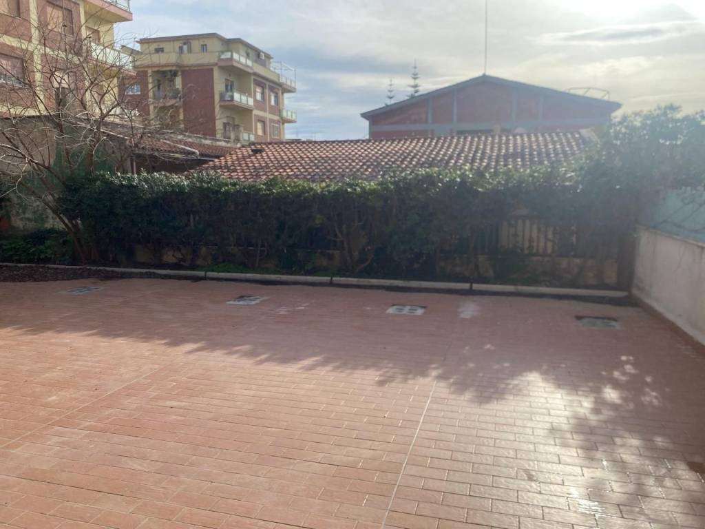 Appartamento a Pomezia in Via Zurigo - Foto 4