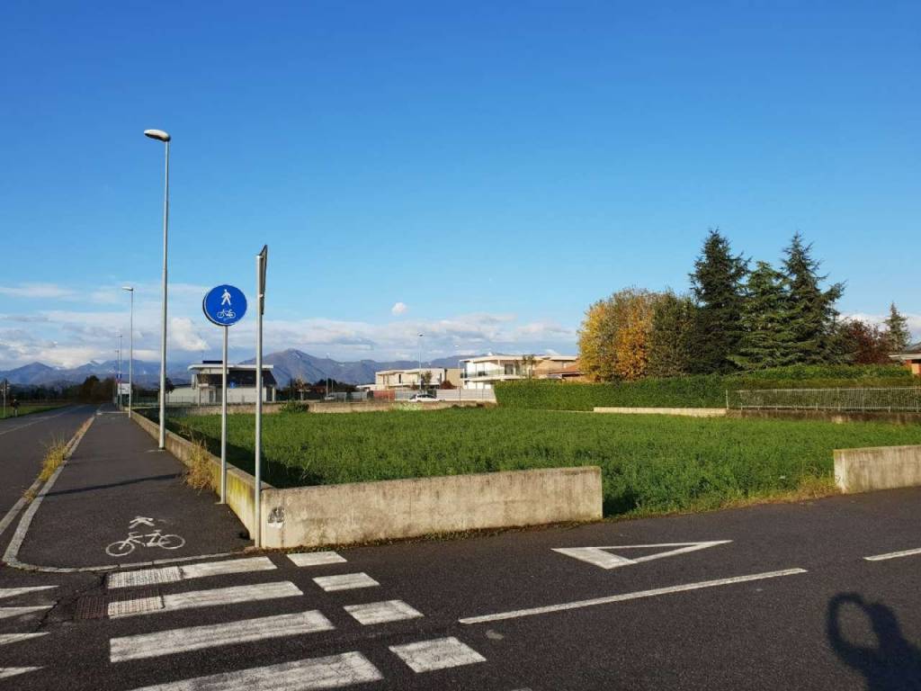 Terreno a Calcinate in via Larga - Foto 2