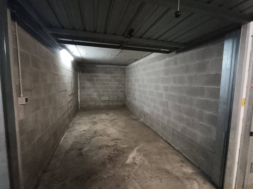 Box / garage a Asti in Corso Dante Alighieri, 161 - Foto 3