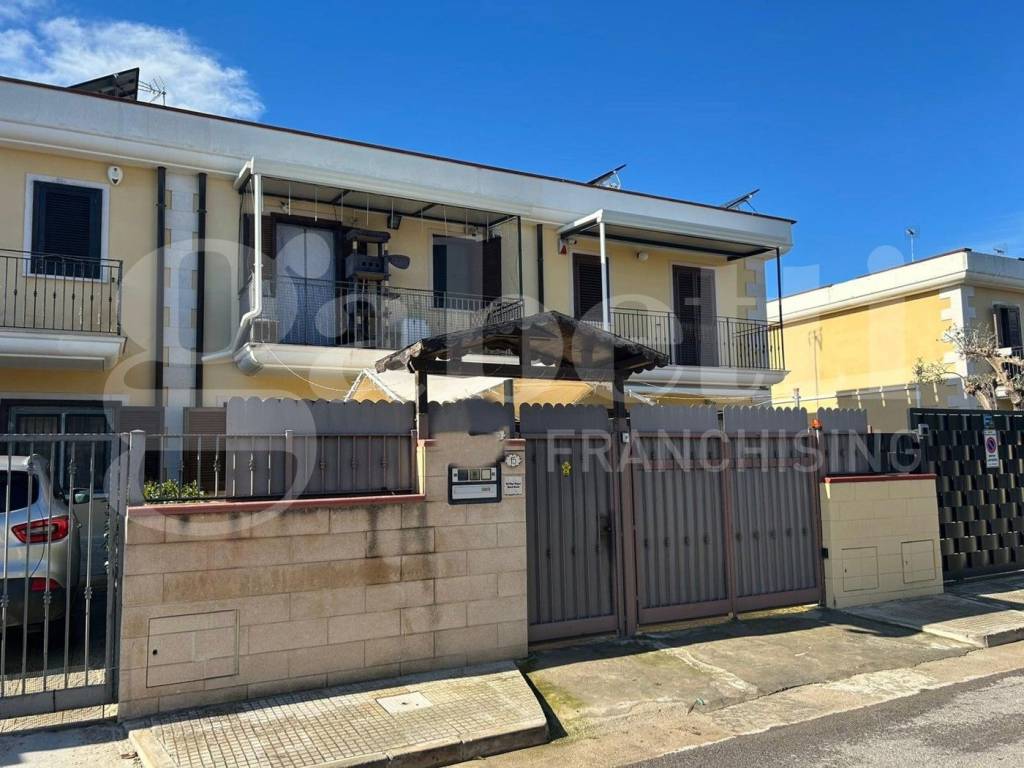 Villetta a schiera a Margherita di savoia in VIA EUGENIO MONTALE, 15 - Foto 2