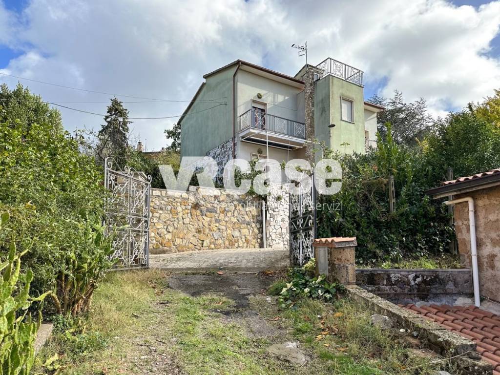 Villa a Vetralla in Viale Risorgimento, 31 - Foto 2