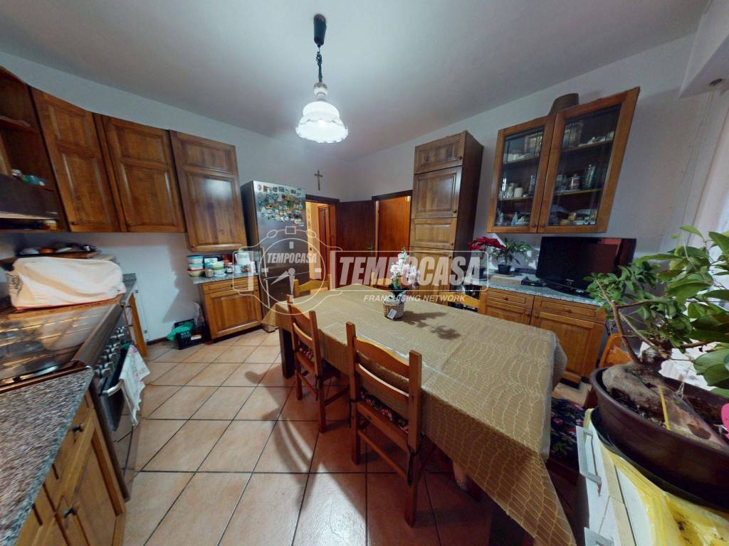 Appartamento a Cadorago in Via Aldo Moro 39 - Foto 2