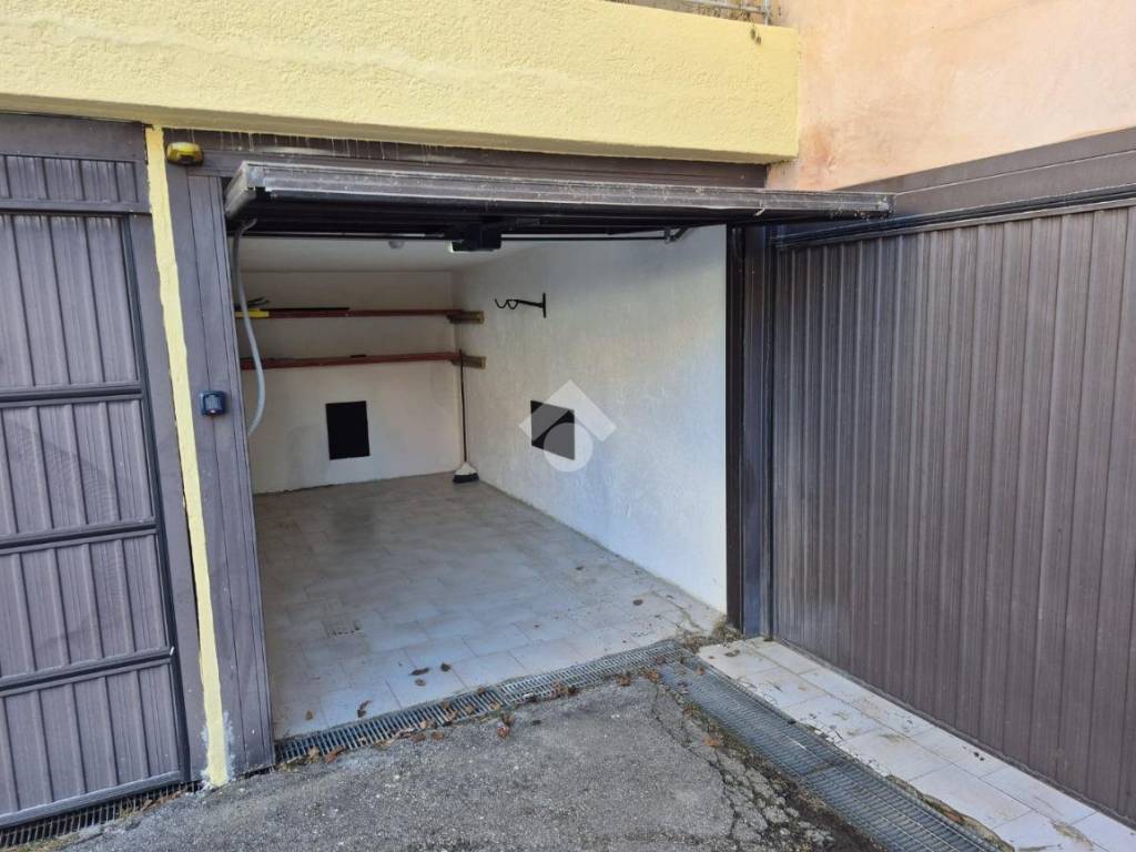 Box / garage a Asiago in Via Brigata Perugia, 14 - Foto 3