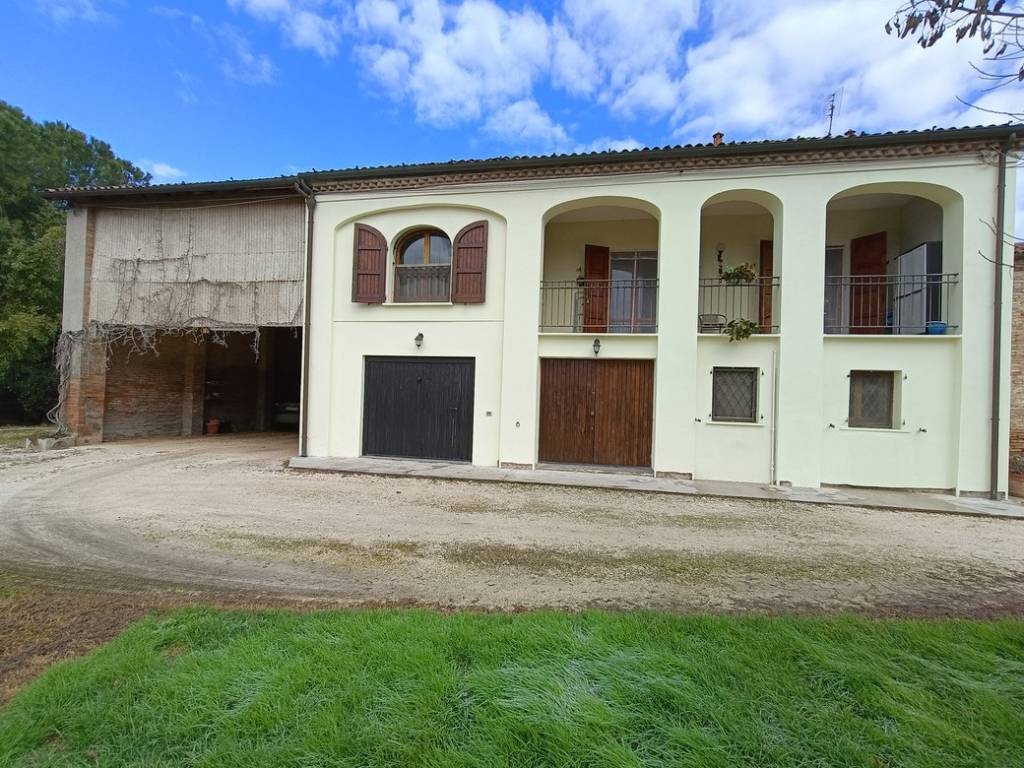 Villa a Lugo in Via Fiumazzo, 433 - Foto 2