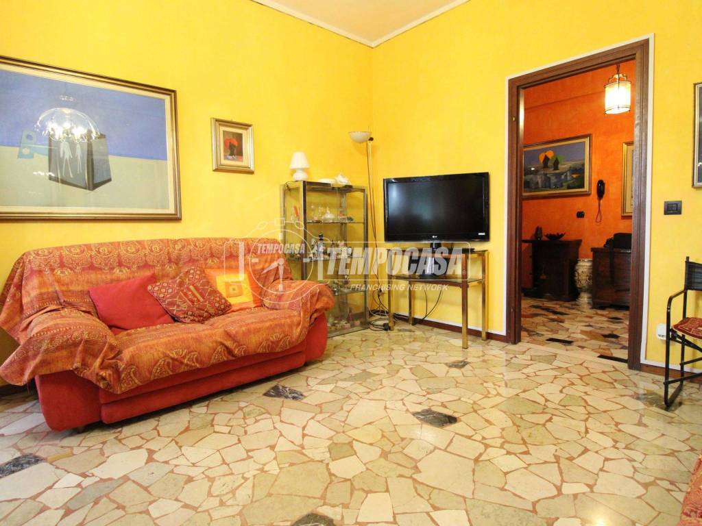 Appartamento a Reggio emilia in Via 4 Giornate di Napoli - Foto 2