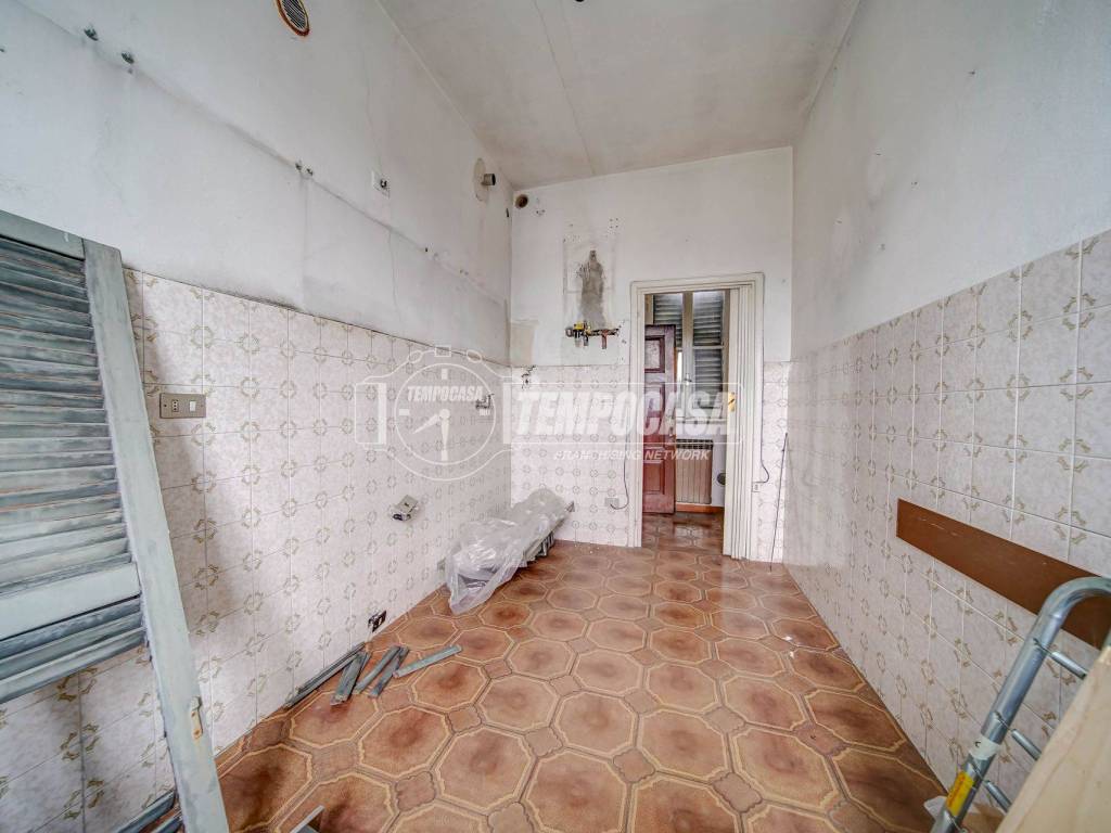 Appartamento a Carnago in Via Giuseppe Garibaldi 39 - Foto 5