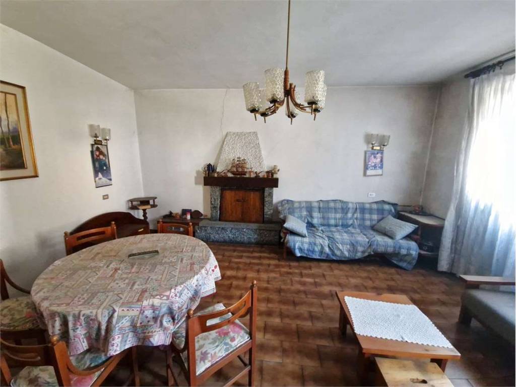 Appartamento a Sangiano in Via Giuseppe Besozzi, 52 - Foto 5