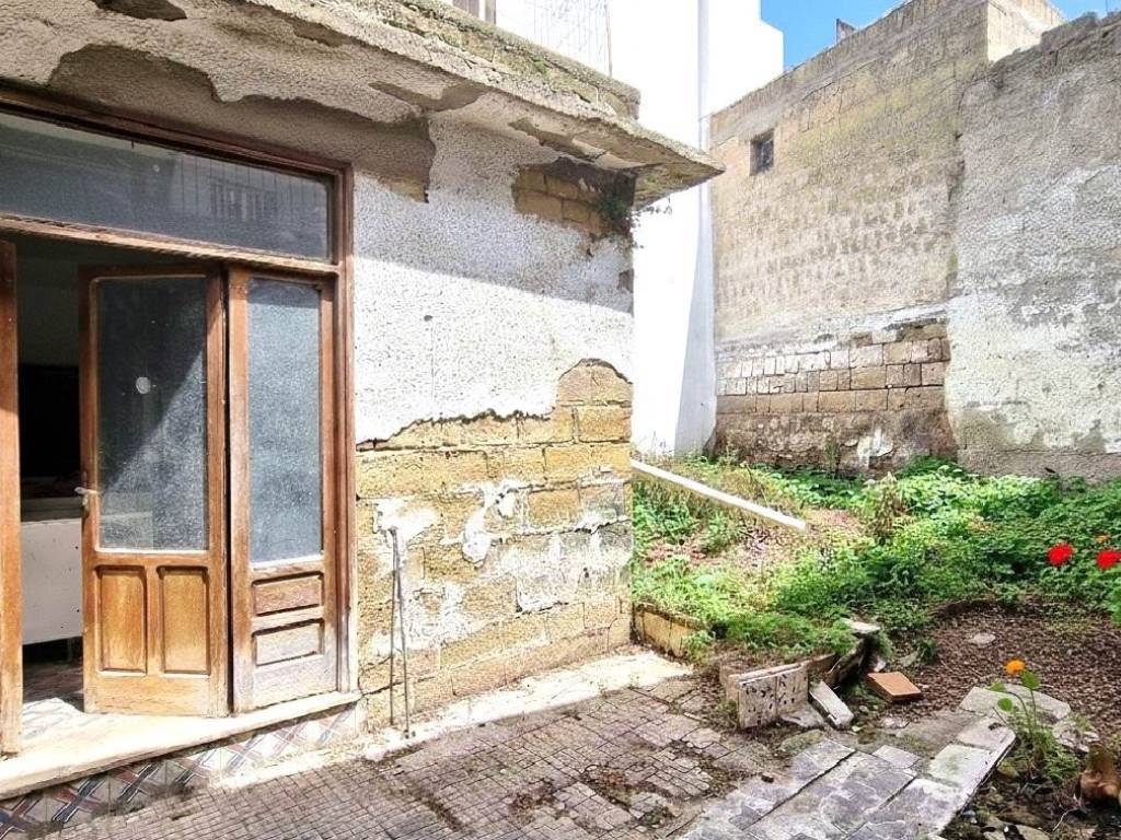 Casa indipendente a Mondragone in Via Settembrini - Foto 3