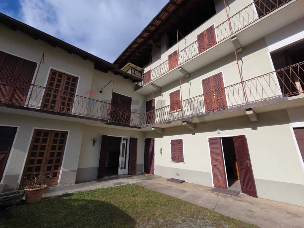 Casa indipendente a Invorio in Via Monte Rosa - Foto 4