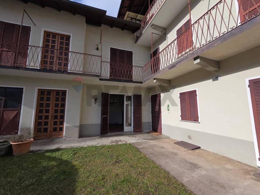 Casa indipendente a Invorio in Via Monte Rosa - Foto 5