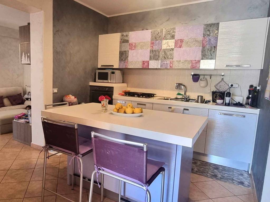 Villa a Pomezia in Via delle Azalee - Foto 2