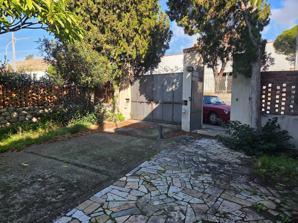 Palazzo / stabile a Motta san giovanni in Via Nazionale, 104 - Foto 2