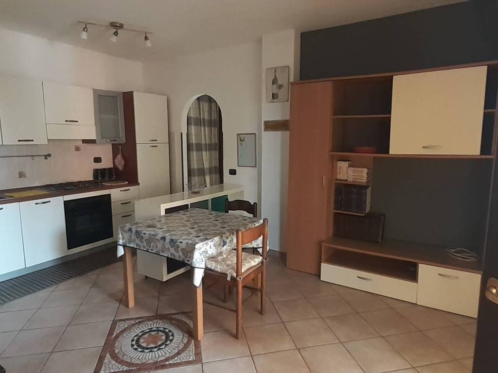 Appartamento a Pomezia in Via Cannes - Foto 3