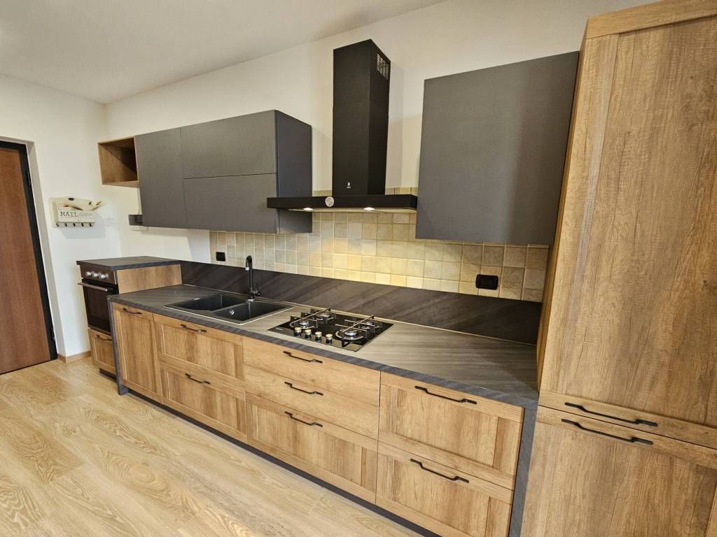 Appartamento a Sesto calende in Via Oneda, 37 - Foto 3