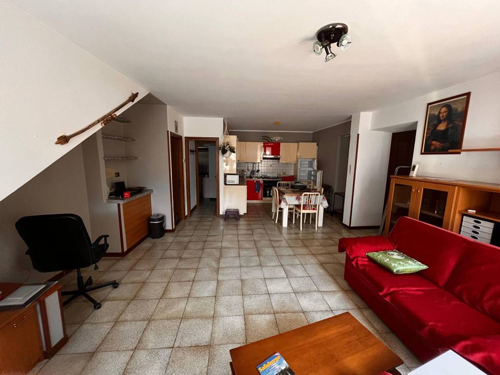 Casa indipendente a Berbenno di valtellina in Via Postalesio - Foto 2