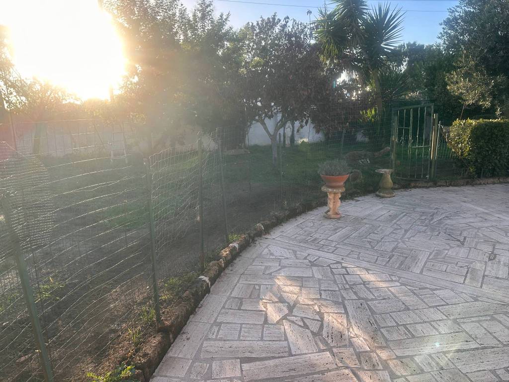Casa indipendente a Ardea in Via della Caffarella - Foto 5