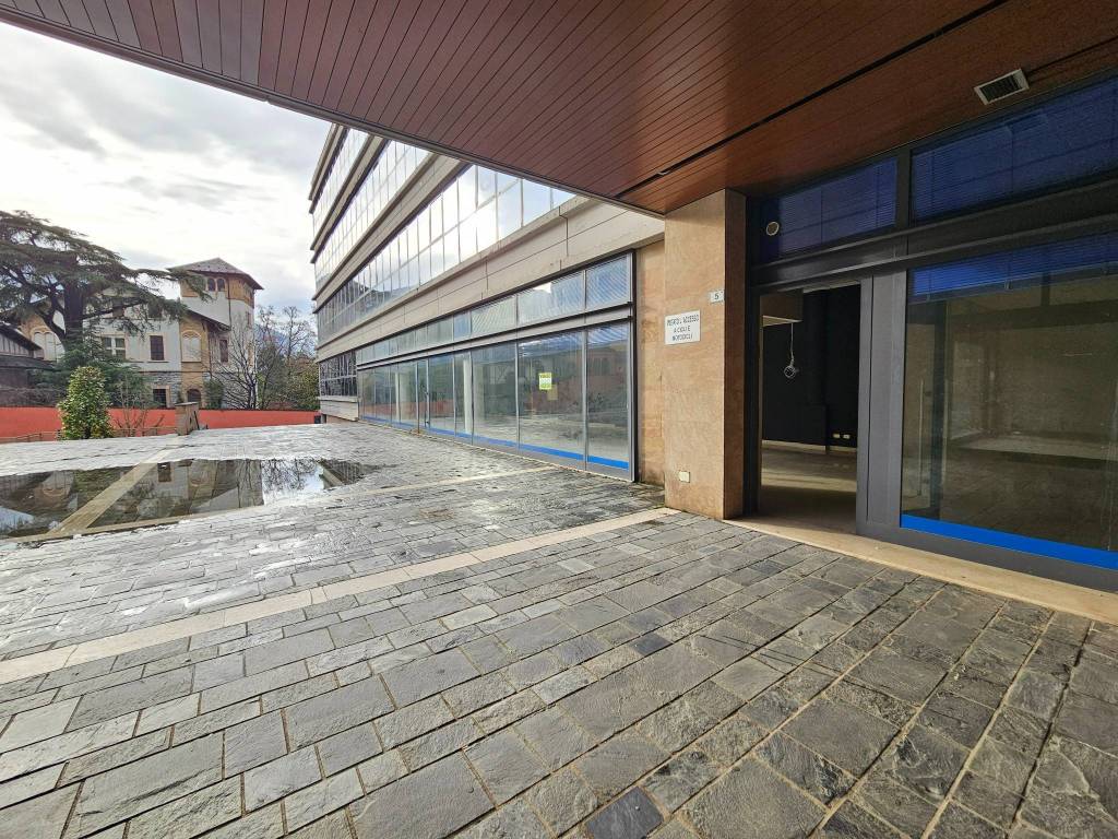 Immobile a Lecco in Corso Giacomo Matteotti - Foto 3