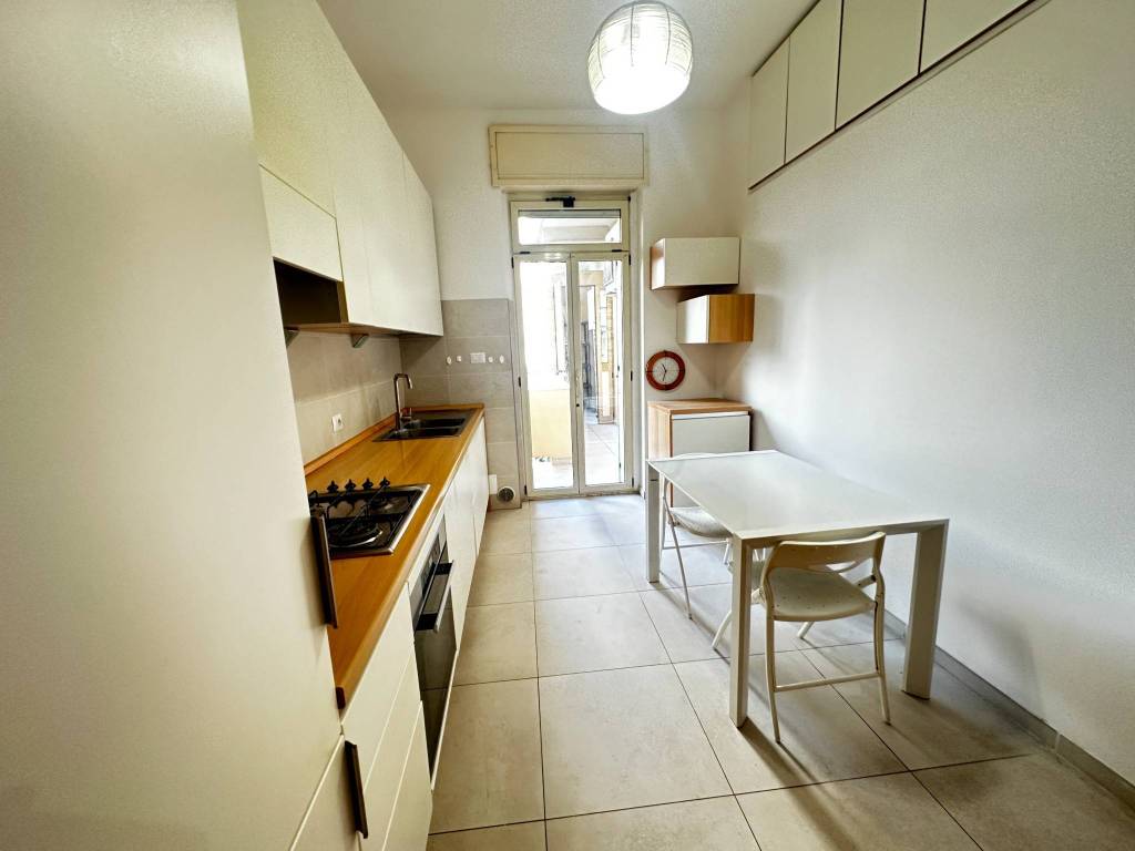 Appartamento a Cagliari in Via Vincenzo Bellini, 22 - Foto 2