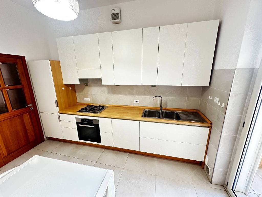 Appartamento a Cagliari in Via Vincenzo Bellini, 22 - Foto 3