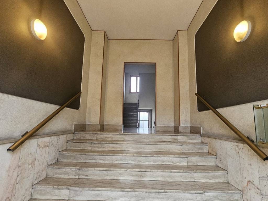 Appartamento a Asti in VIA FRANCESCO CENDOLA 4 - Foto 2