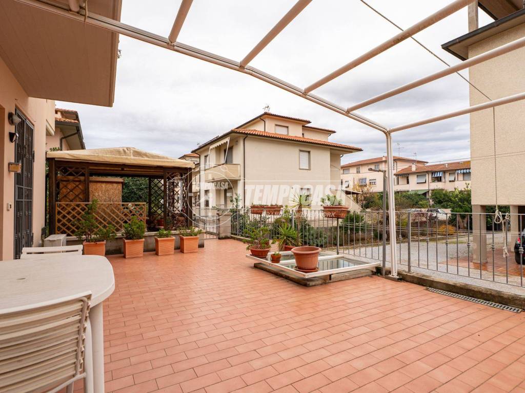 Appartamento a Castagneto carducci in Via Vecchia Aurelia 1/L/4 - Foto 5